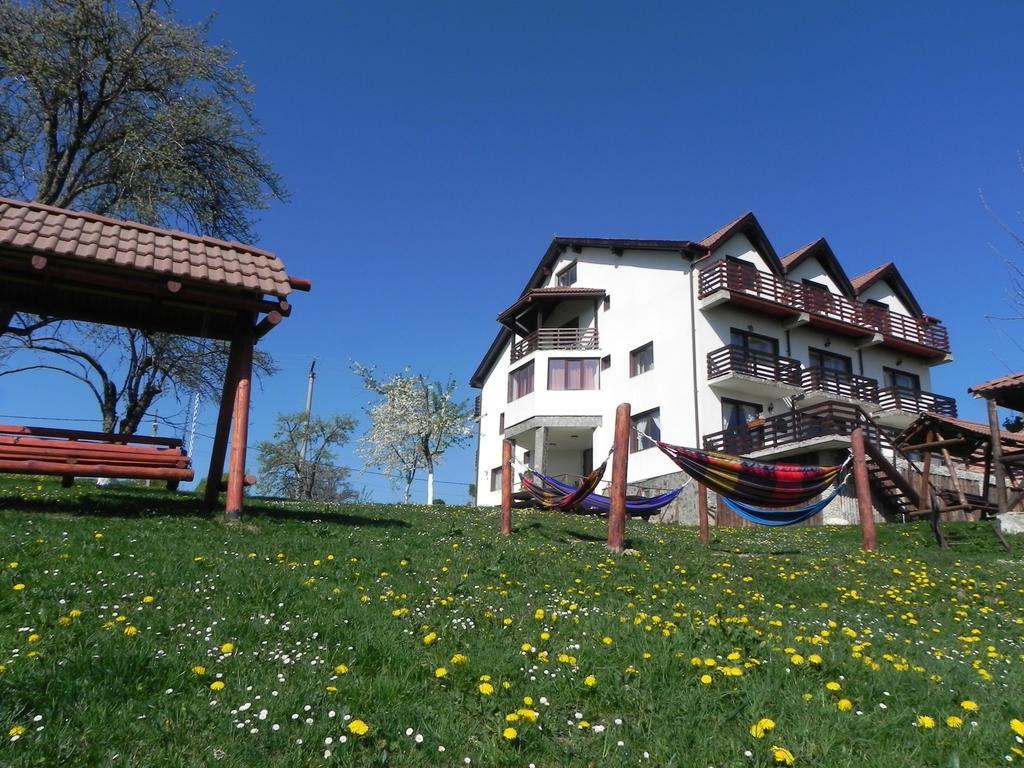 Pensiunea Tabacaru Peştera Exteriér fotografie