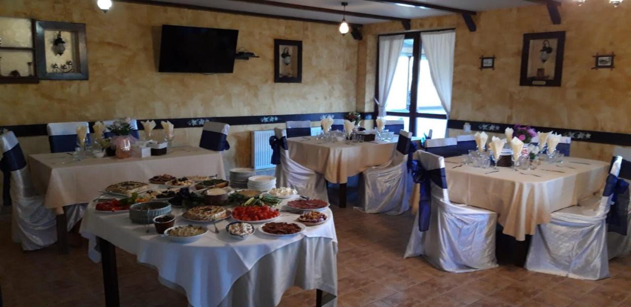 Pensiunea Tabacaru Peştera Exteriér fotografie